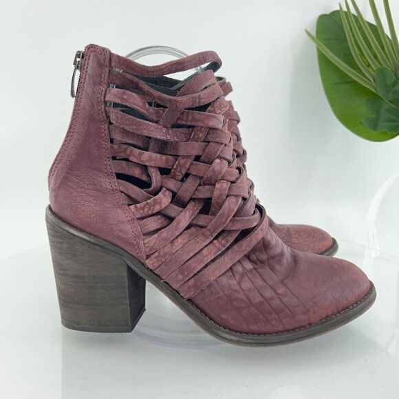 Free People Carrera Boots Women's 38 8 Red Leather Distressed Strappy Bootie - Picture 3 of 15